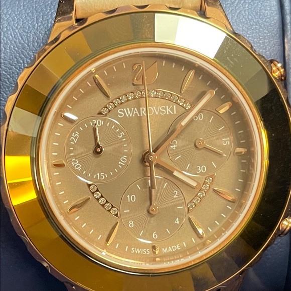 New. Swarovski Octea Lux